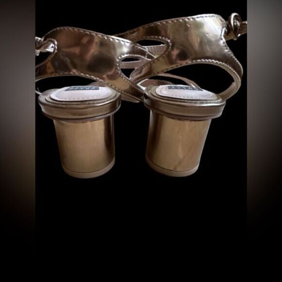 White House Black market Fabulous, strappy BRONZE leather sandal EUC 7M - Picture 10 of 13